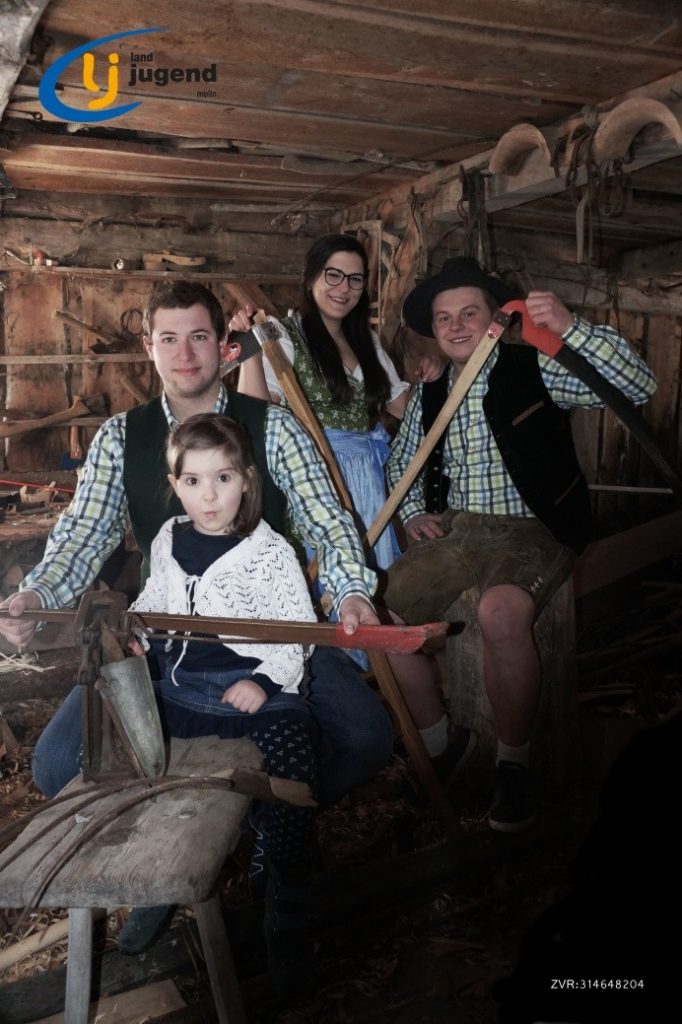 Landjugend Molln - "Tradition verstehn, Sensen mähn“