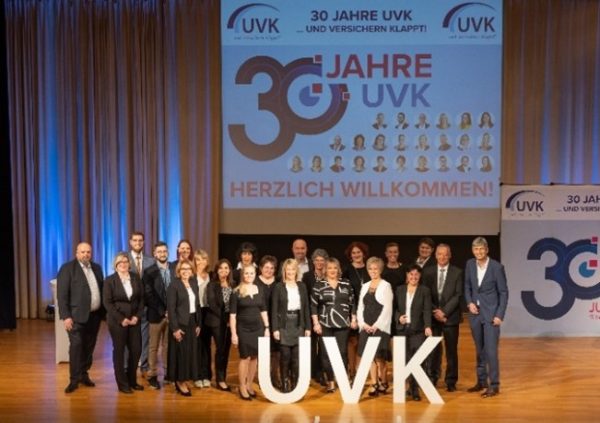Das UVK Team freute sich über den Besuch von rund 400 Kunden, Partnern und Weggefährten bei der Jubiläumsfeier am 17. November 2023 im Freizeitpark Micheldorf.